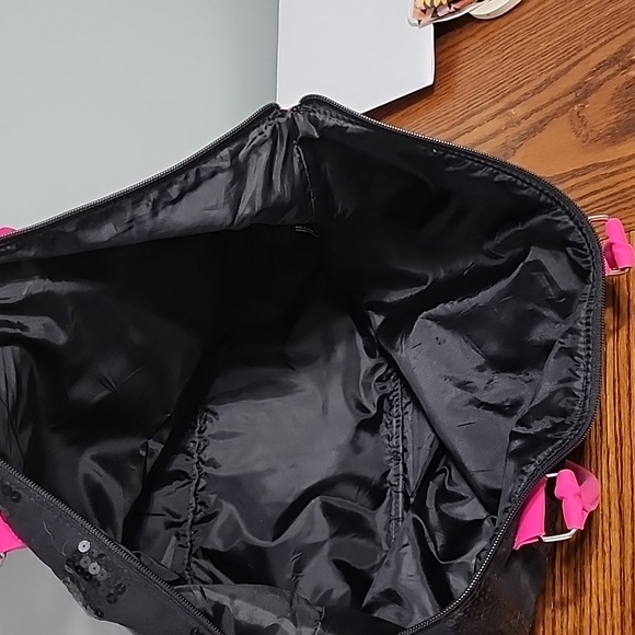 Victoria's Secret Travel Bag Black/Pink - Picture 5 of 11